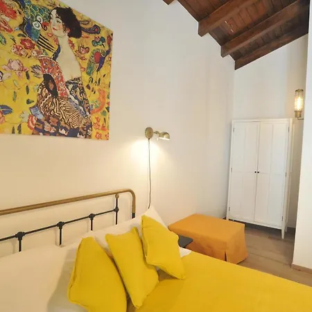 La Casa Di Nenna Bed & Breakfast